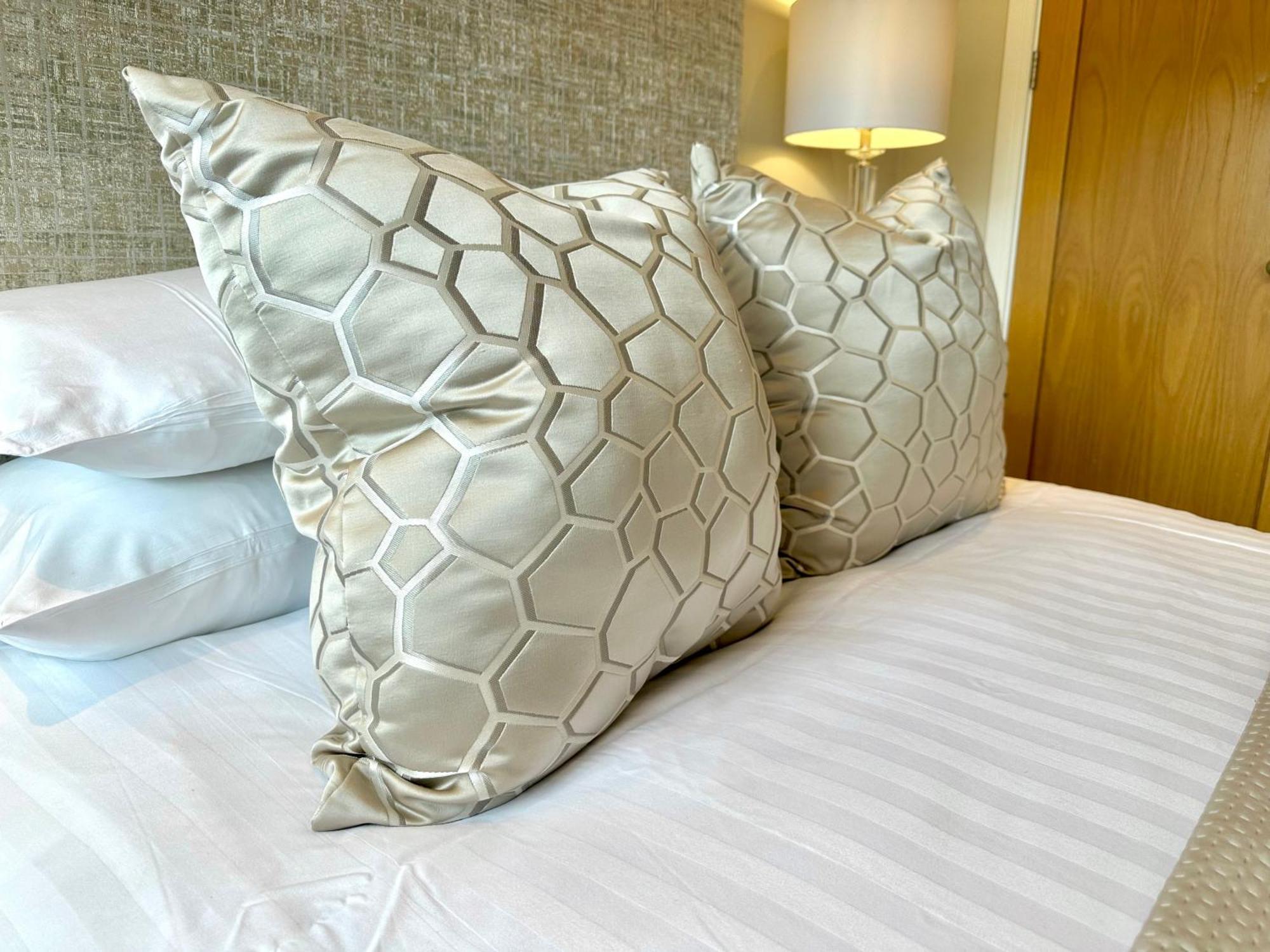 Superior Apartment In Cardiff City Centre Bagian luar foto