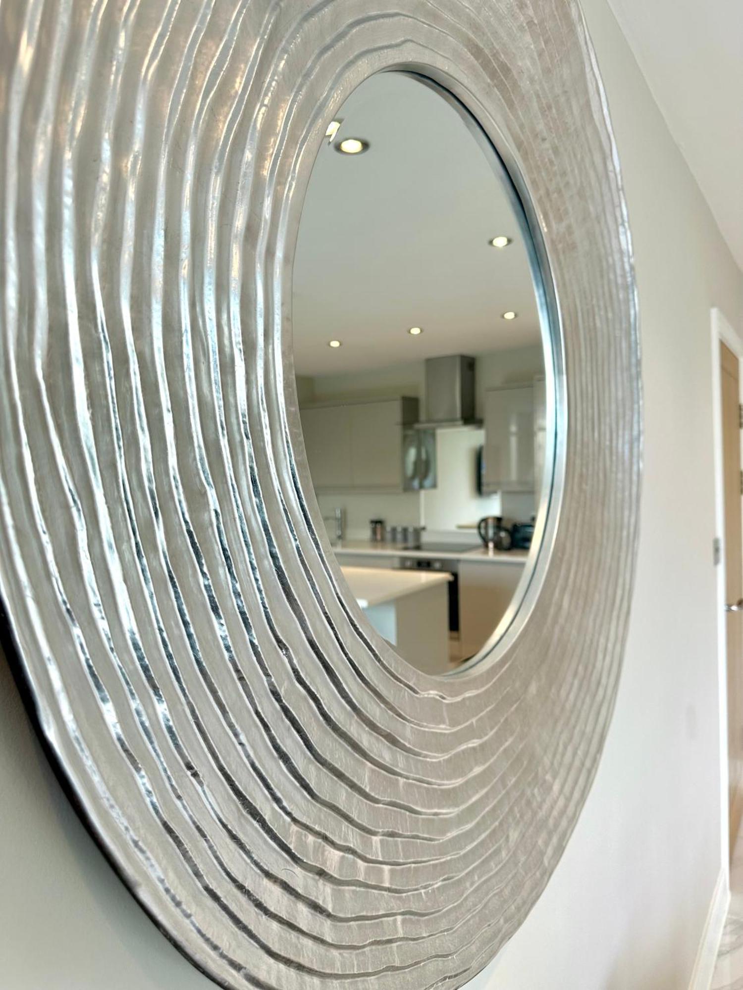 Superior Apartment In Cardiff City Centre Bagian luar foto