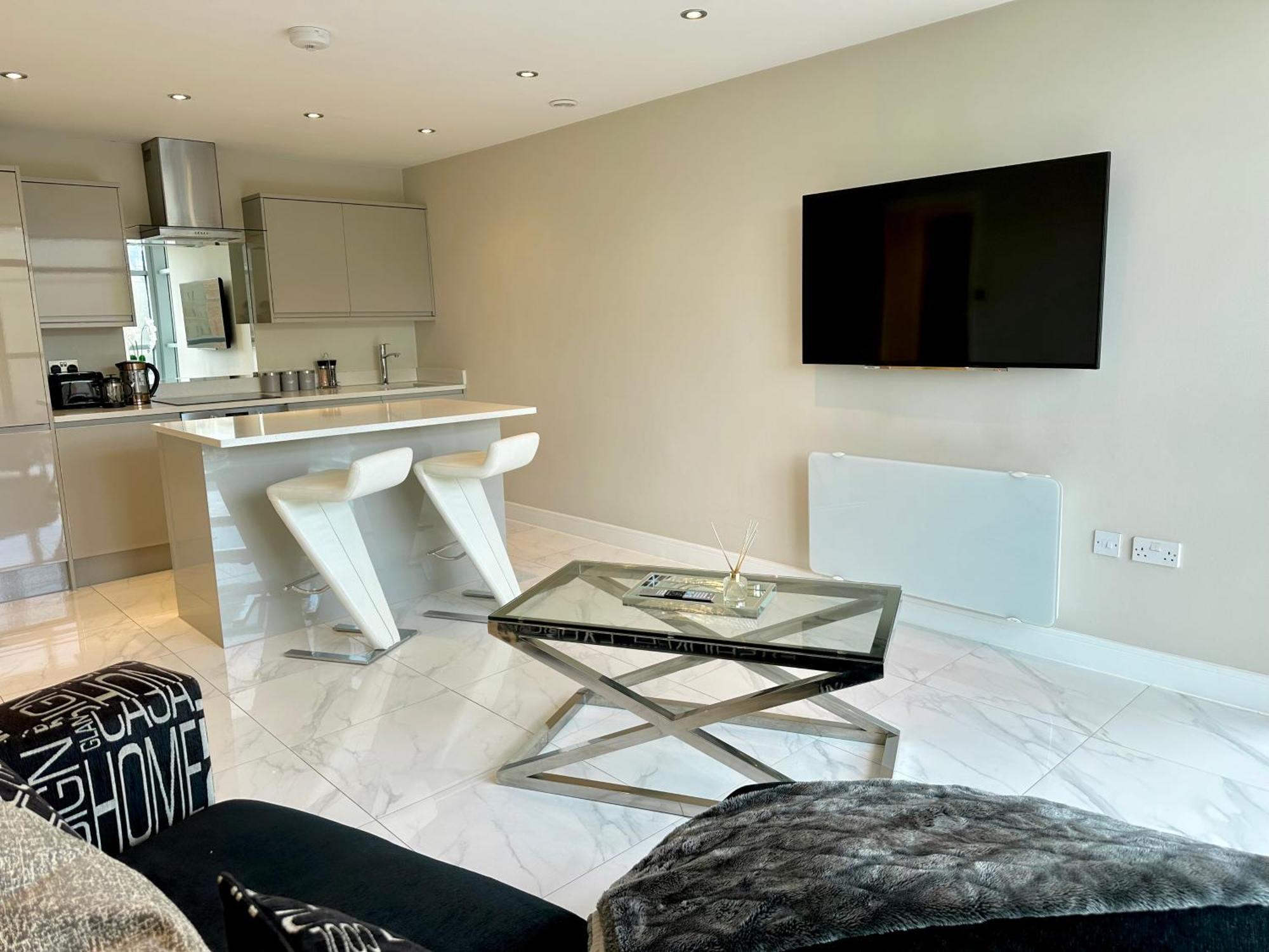 Superior Apartment In Cardiff City Centre Bagian luar foto
