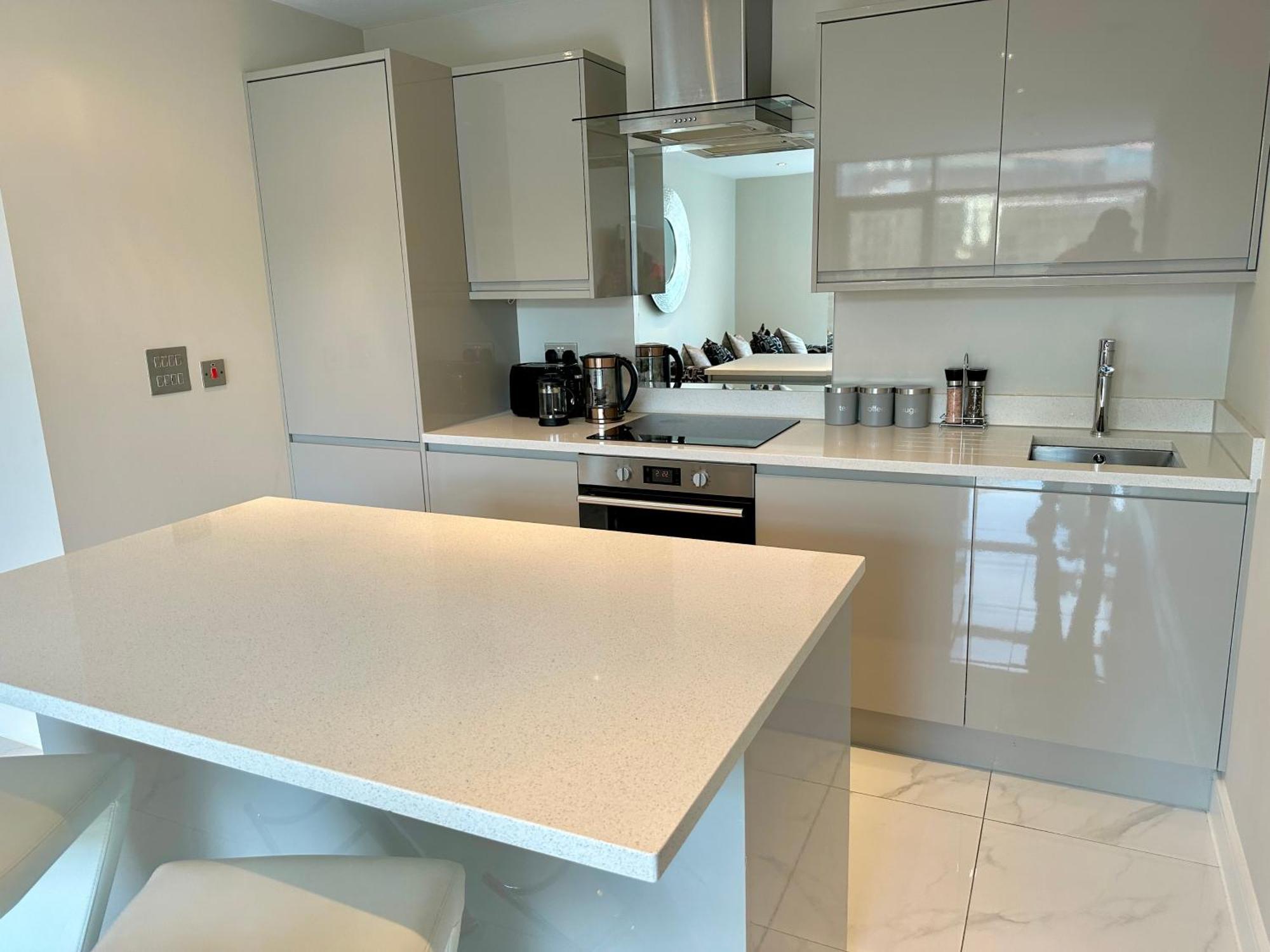 Superior Apartment In Cardiff City Centre Bagian luar foto