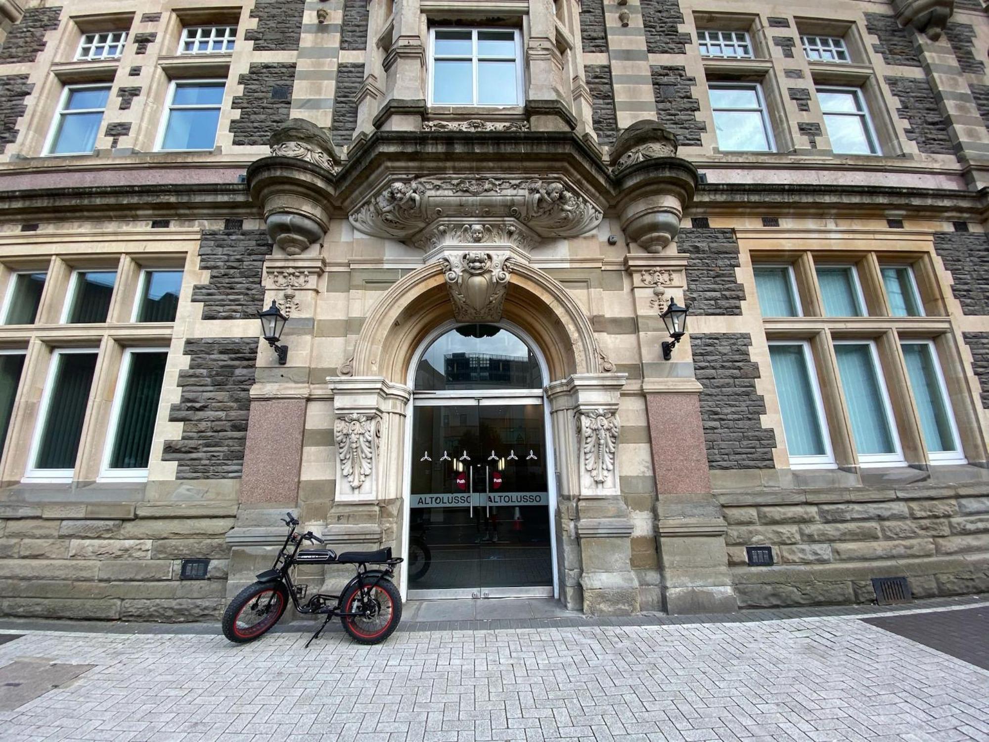 Superior Apartment In Cardiff City Centre Bagian luar foto
